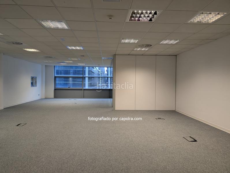 Foto 3a9c6963-e268-4f22-8d1d-d9033780179b. Rent office space with heating in El Remei Badalona