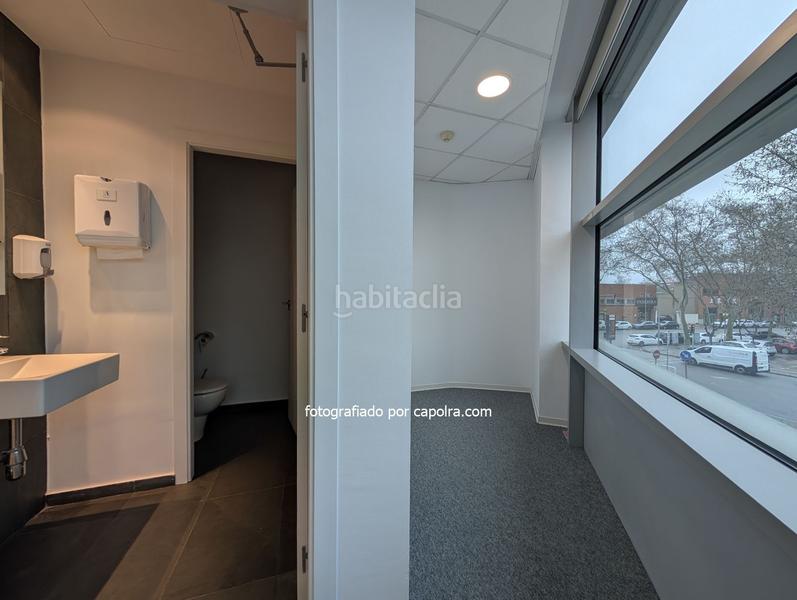 Foto b98c7f55-4fc8-4337-888e-c36de066cbe4. Rent office space with heating in El Remei Badalona