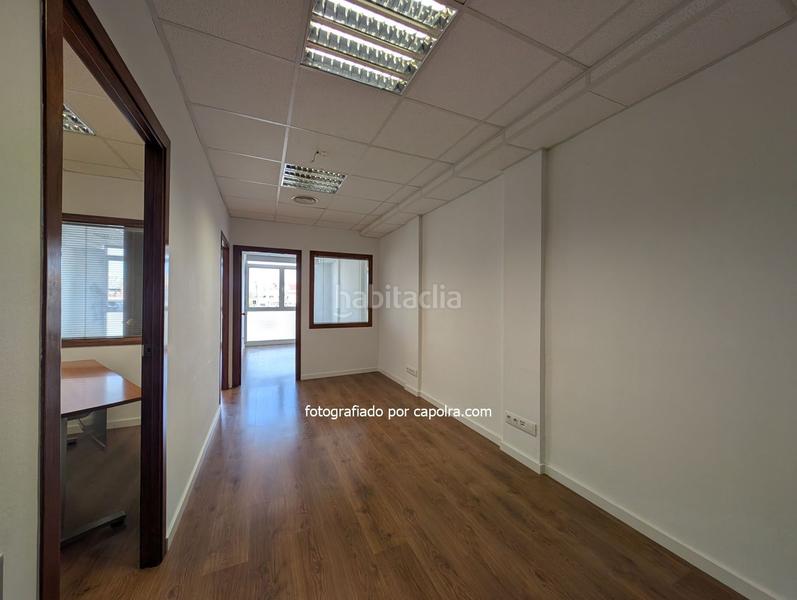 Foto da3734b2-4edb-4128-a3ff-3d06333d807b. Alquiler oficina  en alquiler en edificio de oficinas en Barcelona