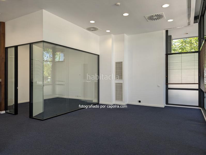 Foto ae1054cb-652a-4089-9aa9-892e3b357987. Location bureau avec chauffage dans Pedralbes Barcelona