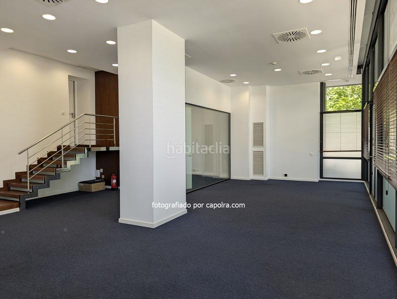 Foto cafee05b-8f55-4707-b5aa-a39c6d78beec. Location bureau avec chauffage dans Pedralbes Barcelona