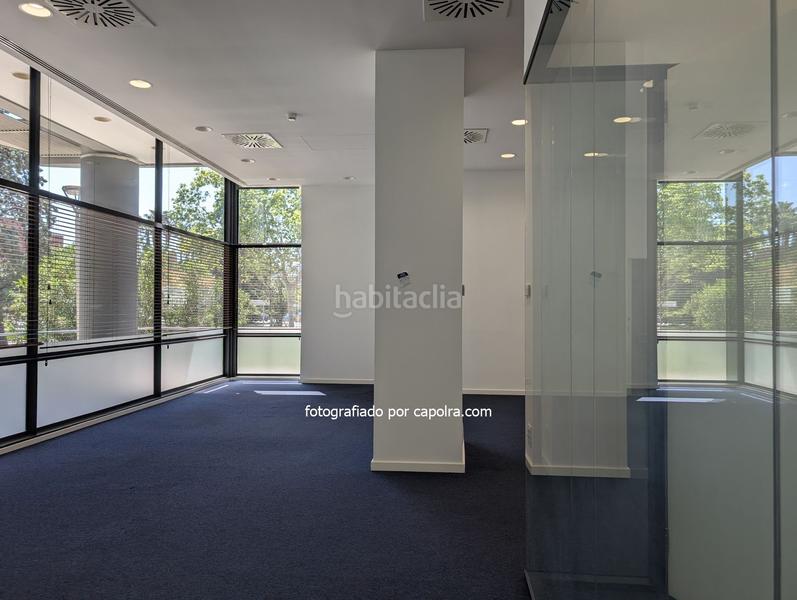Foto 08d4ef54-f49a-4cd0-a1d4-993a08d3e50a. Rent office space with heating in Pedralbes Barcelona