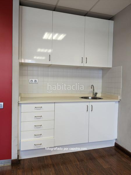 Foto 8bdbf7c0-d7d3-47e9-822b-433cafda8e52. Ufficio in La Bordeta Barcelona