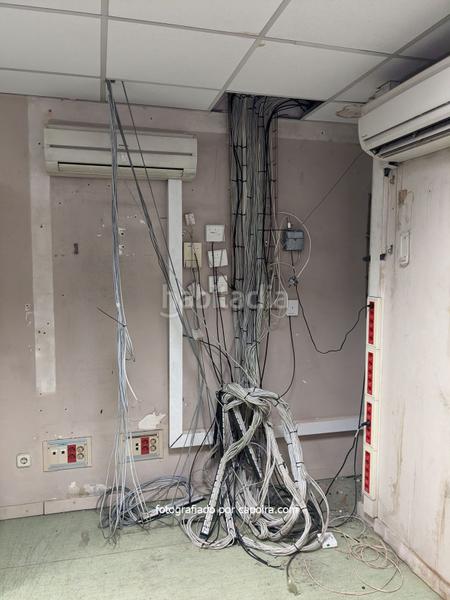 Foto a78274ec-36d2-4d26-8106-35268ae05df7. Ufficio in La Bordeta Barcelona