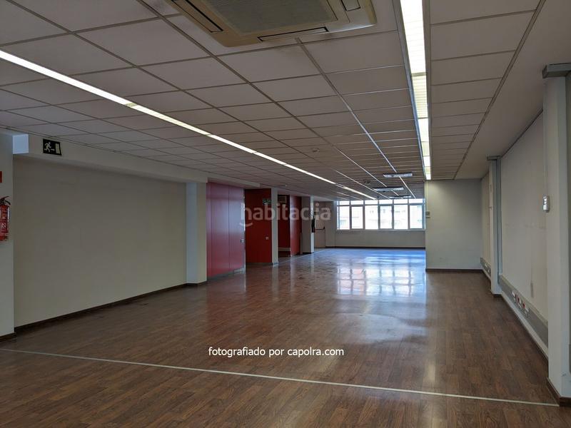 Foto ed9ff662-8e2b-4016-a42d-ce6b8b1c1b5b. Ufficio in La Bordeta Barcelona