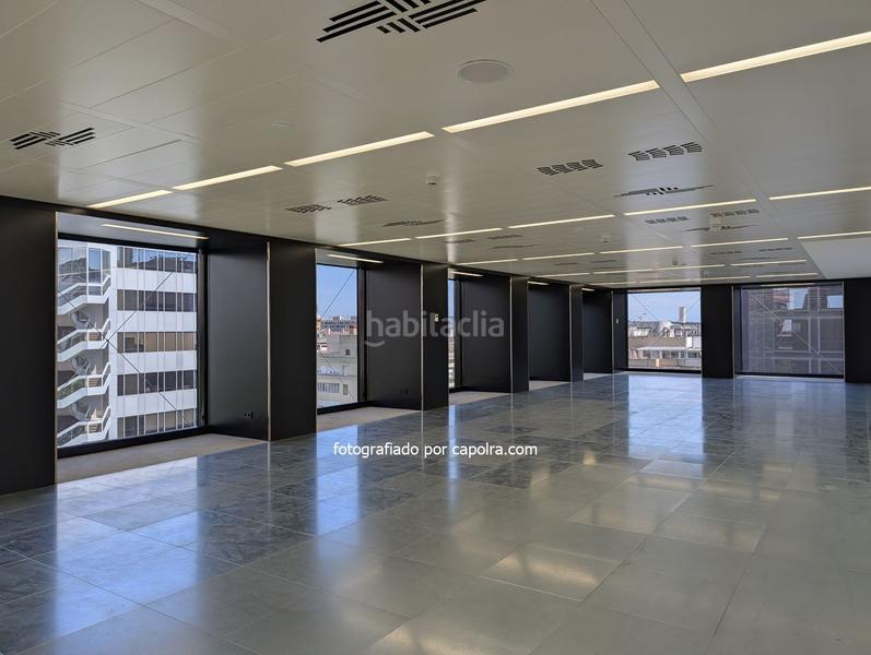 Foto 92414b9e-60b3-49a6-a9ee-eadc1edb13c6. Location bureau avec chauffage dans Barri de les Corts Barcelona