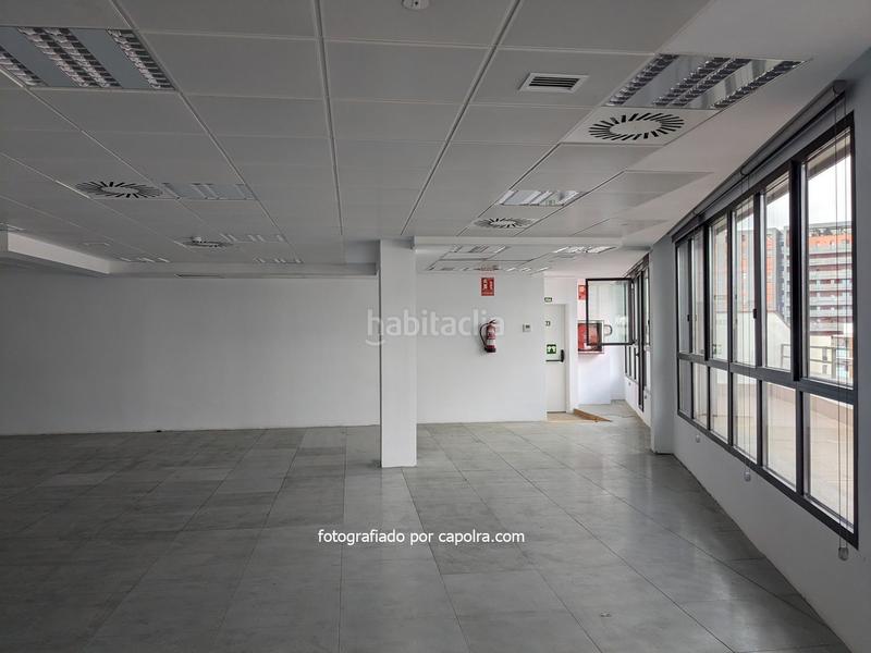 Foto 01599a31-7586-4830-886e-e00d7820cbca. Lloguer oficina amb calefacció a El Parc i la Llacuna del Poblenou Barcelona