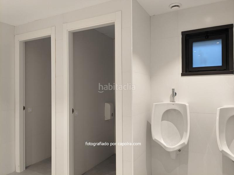 Foto a4895dc0-fdc1-408e-bc26-d291c807080e. Lloguer oficina amb calefacció a El Parc i la Llacuna del Poblenou Barcelona