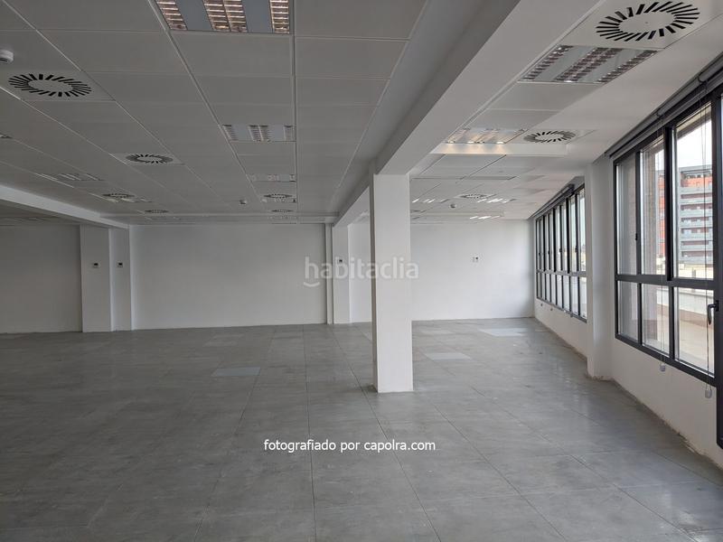 Foto 33536cfc-0f2d-4597-9a69-6332dd4a32bb. Miete büro mit heizung in El Parc i la Llacuna del Poblenou Barcelona