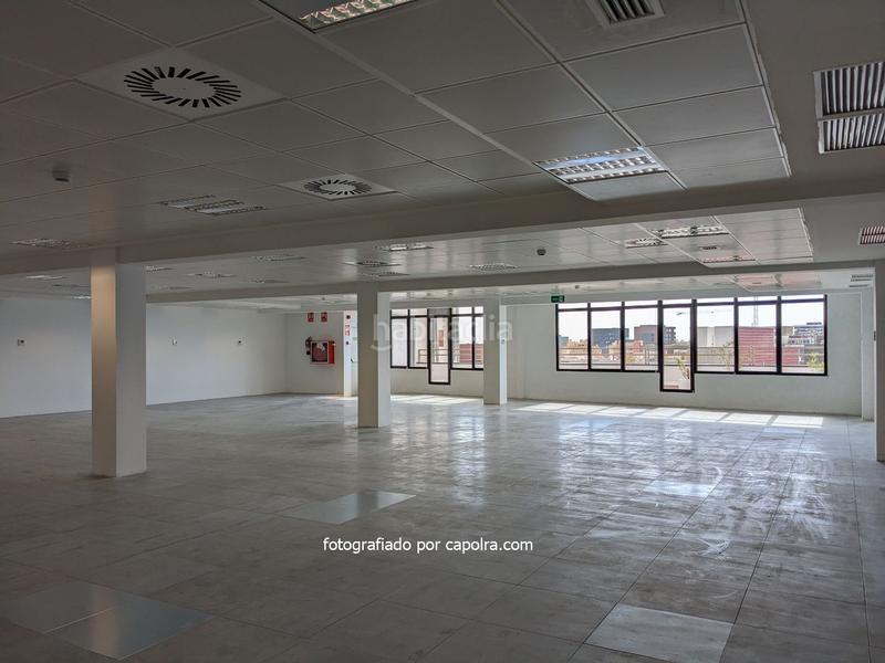 Foto adae71be-1376-419e-b518-0e89985a4da8. Miete büro mit heizung in El Parc i la Llacuna del Poblenou Barcelona