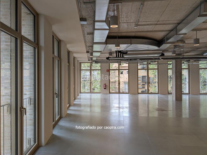 Foto d7b8bd61-cb50-4e5a-b2ae-9d7902e5f425. Location bureau avec chauffage dans Poblenou Barcelona