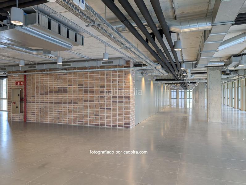 Foto edb1bd9b-dd55-409d-8bed-3a7b66e0d468. Rent office space with heating in Poblenou Barcelona