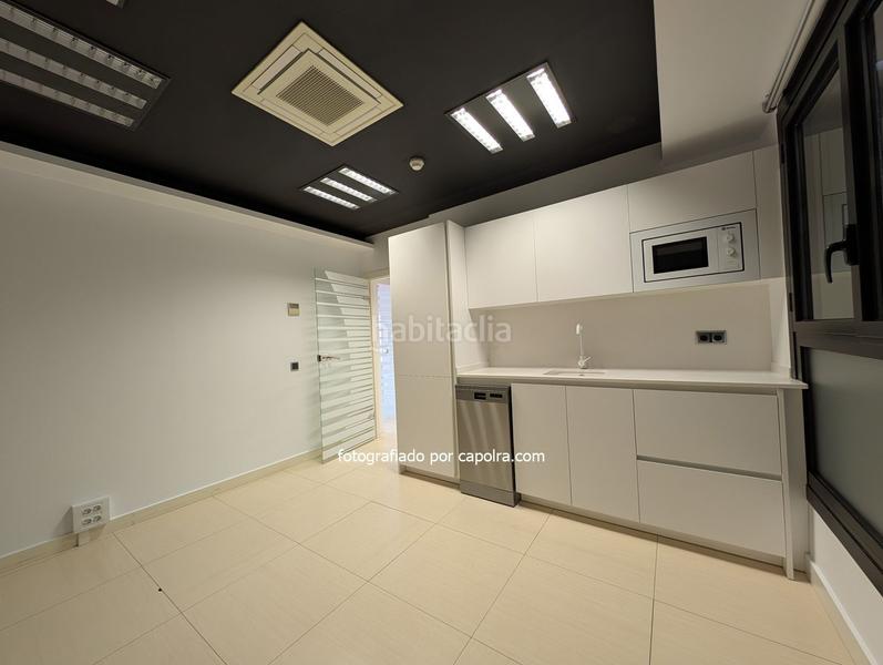 Foto ebbe3f04-a2df-4d12-96df-a29671ab9d0c. Affitto ufficio con riscaldamento in Sant Ramon - Maternitat Barcelona