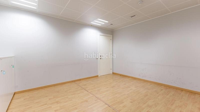 Foto d6f45895-cd57-4861-a1c8-b575edebe938. Alquiler oficina  disponible en eixample dret en Barcelona