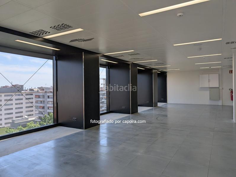 Foto 3cf88ddc-a14a-40fc-877a-29b621d77e78. Location bureau avec chauffage dans Barri de les Corts Barcelona