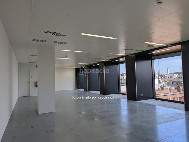 Foto 394a9899-2a6f-40a0-a62b-d61a496cf6e2. Rent office space with heating in Barri de les Corts Barcelona