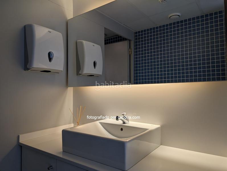 Foto a300f7e4-7644-4bd1-b0a4-defeab55a45e. Rent office space with heating in Barri de les Corts Barcelona