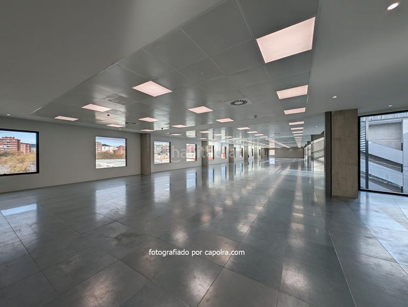 Foto 4afbdf56-4745-470e-826b-a6d7599d7c94. Miete büro mit heizung in Provençals del Poblenou Barcelona