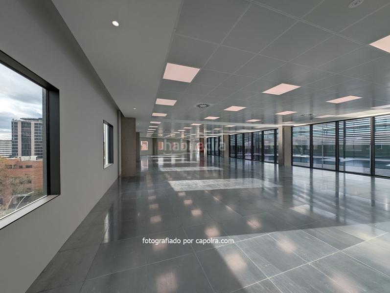 Foto 9e69edc2-e50f-41c3-aace-444102105f3e. Rent office space with heating in Provençals del Poblenou Barcelona