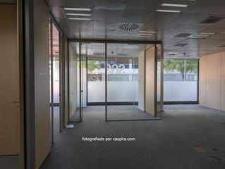 Lloguer Oficina a Avila 61. Oficina en el 22 con terraza comunitaria