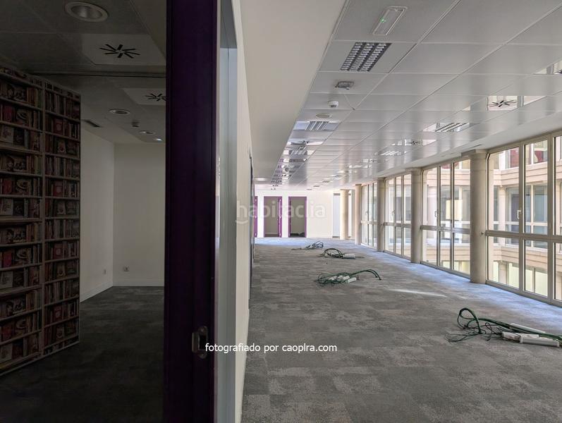 Foto 29ccc947-2154-438d-914c-c76cdc91a4c2. Rent office space with heating in Fort Pienc Barcelona