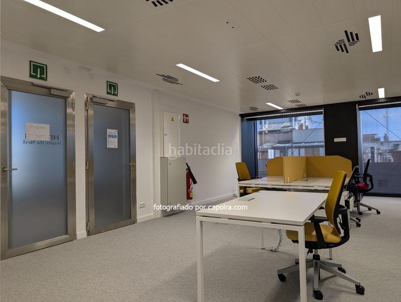 Foto b09191d3-930f-494d-90f3-ace7d4b1556c. Location bureau avec chauffage dans Barri de les Corts Barcelona