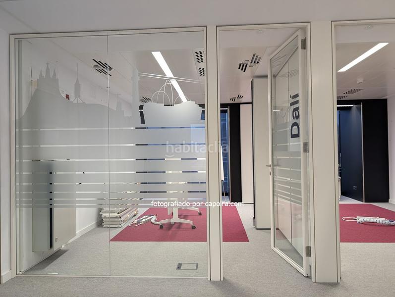 Foto 408fa86b-8daa-48b3-bdc4-b208b7037c74. Miete büro mit heizung in Barri de les Corts Barcelona