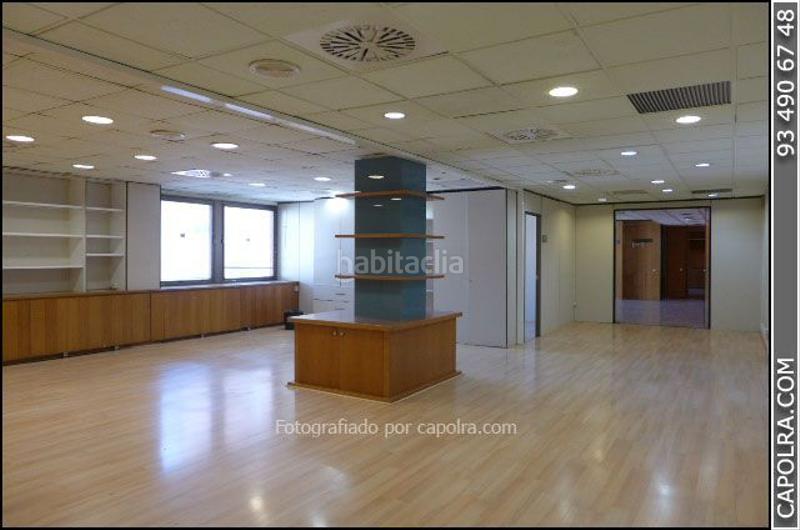 Foto 267615b9-0139-44b9-aab0-50dd3dfe01b1. Oficina  en venta en inmejorable ubicación en Barcelona