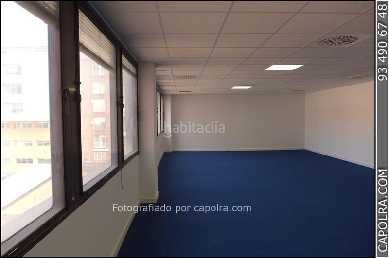 Foto d7dfeb81-905b-41ac-8718-daa3c6a22476. Oficina  en venta en inmejorable ubicación en Barcelona
