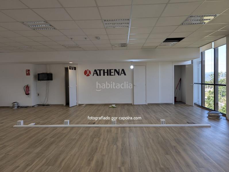 Foto 0c0bdeba-29fe-4dd3-b567-495e2431d01e. Location bureau dans frederic mompou 5 dans Centre Sant Just Desvern