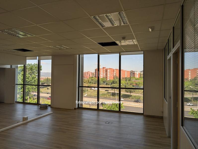 Foto 6f7d6291-125d-4be0-b65e-0019dcd5cfa0. Location bureau dans frederic mompou 5 dans Centre Sant Just Desvern