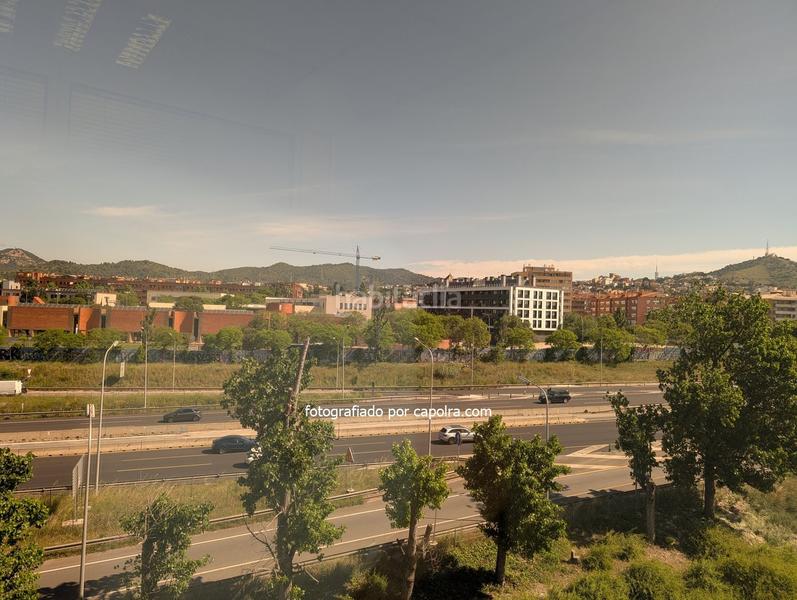 Foto d9d3dd84-eb0f-4194-944c-85ebbd0b3af0. Location bureau dans frederic mompou 5 dans Centre Sant Just Desvern