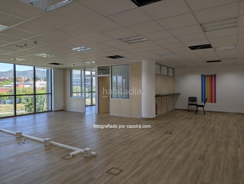 Foto b41a9823-f00f-45b0-9475-abf01a1256ca. Rent office space in frederic mompou 5 in Centre Sant Just Desvern