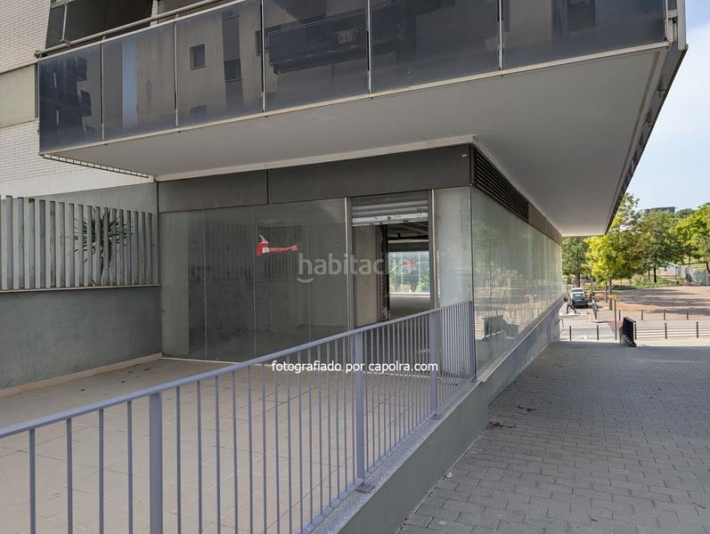 Foto a7ed5e8e-9cb8-49f3-8b46-f4fc56c808de. Local comercial en d&#39;extremadura 13 local en venta en bruto en Sant Joan Despí
