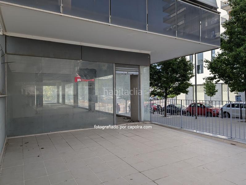 Foto bf0e08e7-dd95-43fd-a14e-5d567450f8ee. Local comercial en d&#39;extremadura 13 local en venta en bruto en Sant Joan Despí