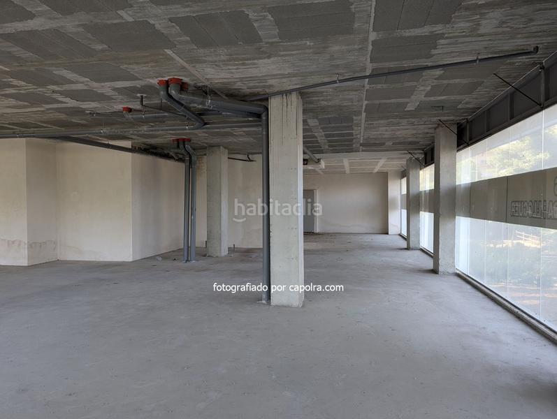 Foto 7902b9db-744a-46ae-9fcb-7d42455f5bc7. Local comercial local en venta en bruto en Les Planes Sant Joan Despí