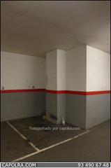 Car parking in Riera de Cassoles moto 6 20