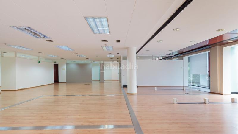 Foto 39021e02-3b34-42f1-88f2-08daed3b32f5. Miete büro mit heizung in Dreta de l´Eixample Barcelona