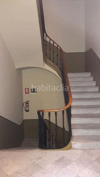 Foto 30ac49fc-0b81-498c-b401-cd9d925500e5. Alquiler oficina  en alquiler en ciutat vella en Barcelona