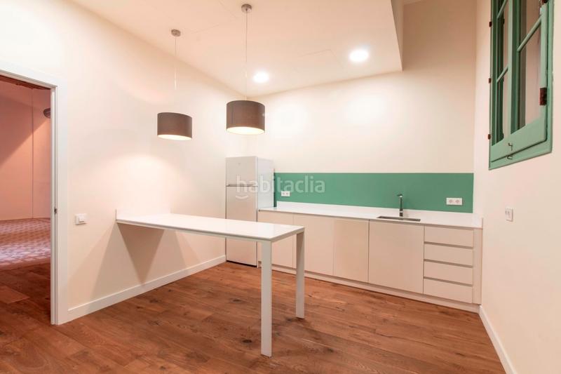 Foto 1325b4b8-b2cb-4322-a38d-d4a37d0742f1. Rent office space with heating in Gòtic Barcelona