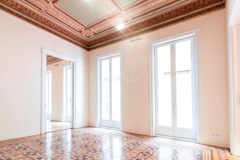 Foto 1e6dfc05-c920-4817-b3f7-411502823a1f. Rent office space with heating in Gòtic Barcelona