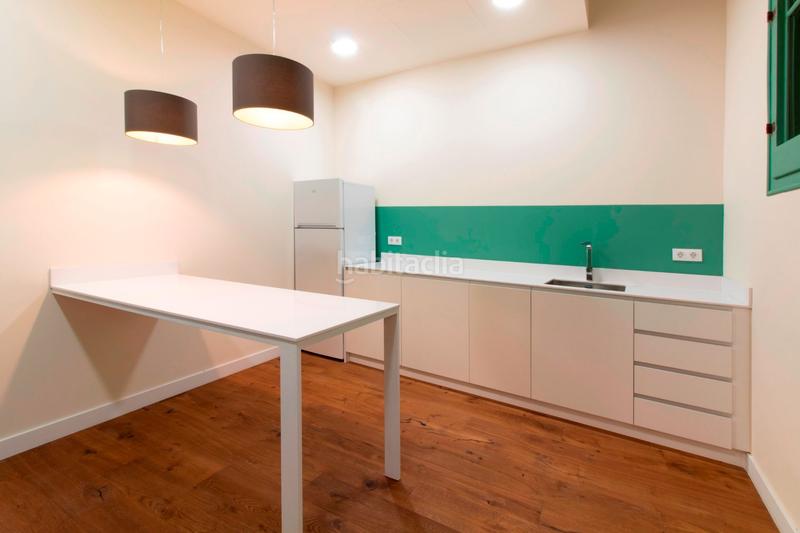 Foto 3cee8ed4-c376-412f-aafa-3456d13302e5. Rent office space with heating in Gòtic Barcelona