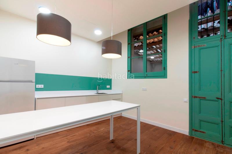 Foto 6428c4ec-933a-420f-b80b-ba8f8f1bae93. Rent office space with heating in Gòtic Barcelona