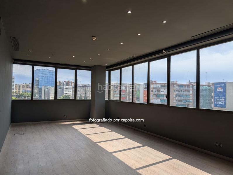 Foto 40eff36d-c25e-4708-8532-67d448554aa3. Lloguer oficina amb calefacció a Santa Eulàlia Hospitalet de Llobregat (L´)