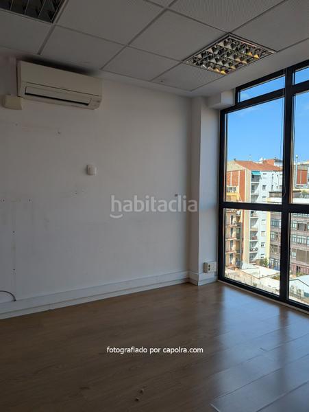 Foto 4548f1ec-4a18-44c7-9ba7-9d589ff4fe8f. Rent office space with heating in Sant Antoni Barcelona