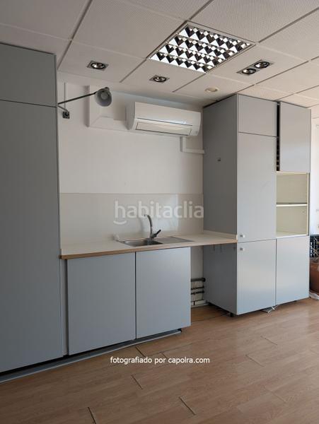 Foto 61517cf5-d5df-4761-91b6-e3fba2aefbff. Rent office space with heating in Sant Antoni Barcelona