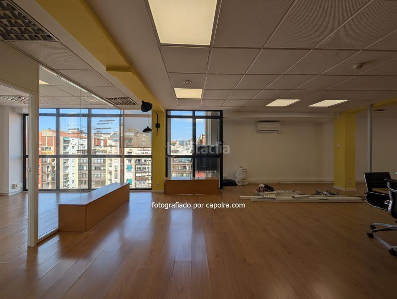 Foto c3101d9b-adec-40cb-8099-e9782d6a6d34. Rent office space with heating in Sant Antoni Barcelona