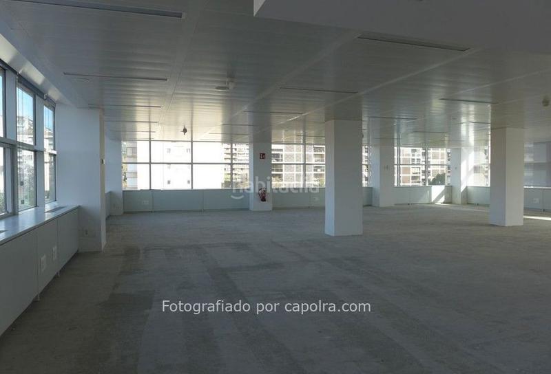 Foto aa75c3d1-f840-4fe3-b8f7-1a41cb977d1e. Lloguer oficina amb calefacció a Pedralbes Barcelona