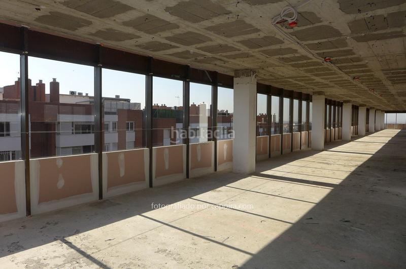 Foto 4f5e2fa1-3e18-4171-9452-b81a1738e0e3. Alquiler oficina  en alquiler en fructuós gelabert con terraza comunitaria en Sant Joan Despí