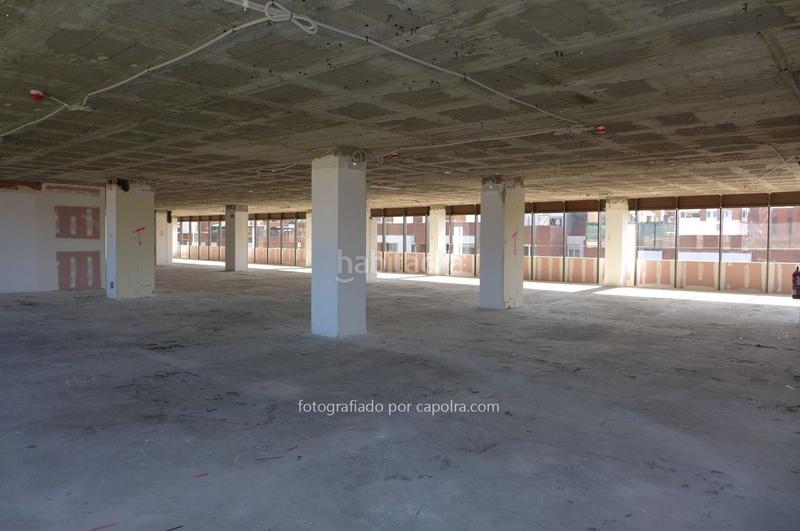 Foto 941cad53-4154-41cd-a449-707f3ee8c114. Alquiler oficina  en alquiler en fructuós gelabert con terraza comunitaria en Sant Joan Despí